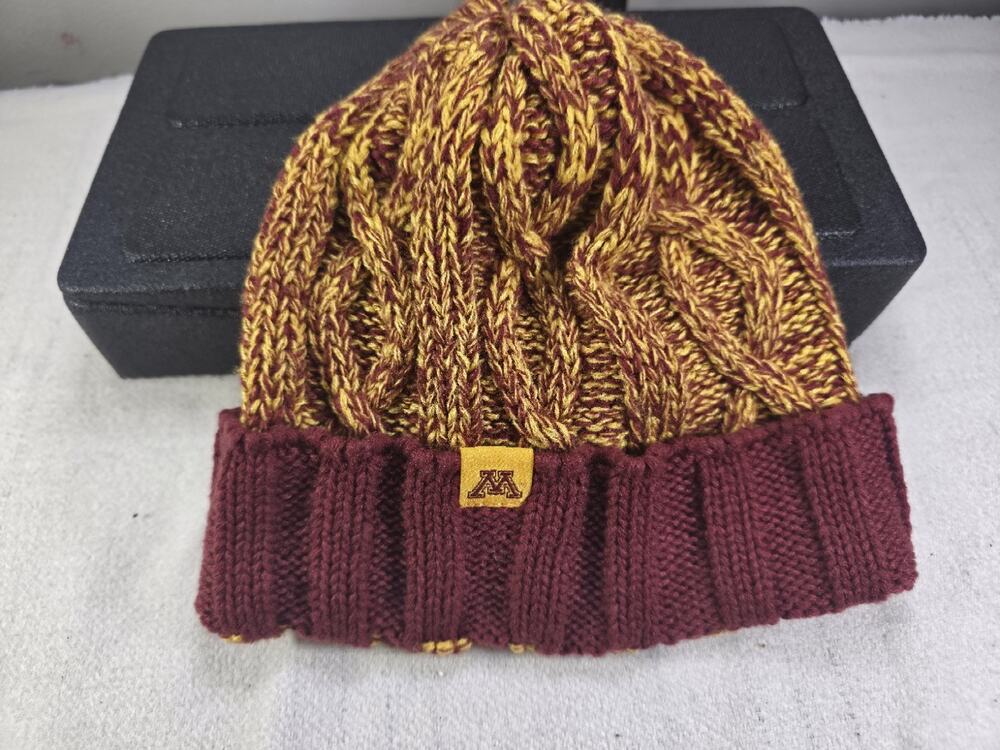 Minnesota Golden Gophers Beanie Adidas Cable Knit Maroon Gold M Logo Winter Hat